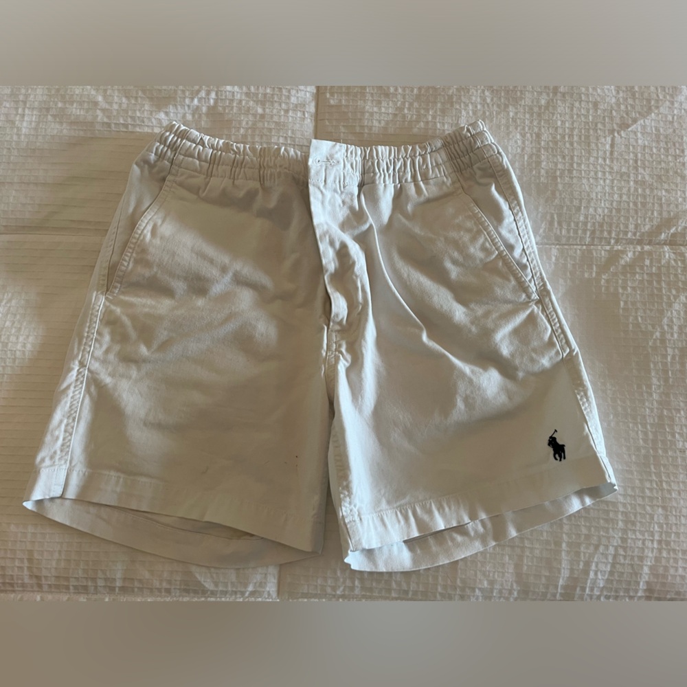 White Ralph Lauren relaxed fit shorts never worn. 5 inch inseam